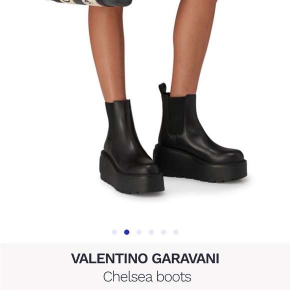 Valentino V logo platform boots - Picture 12 of 13